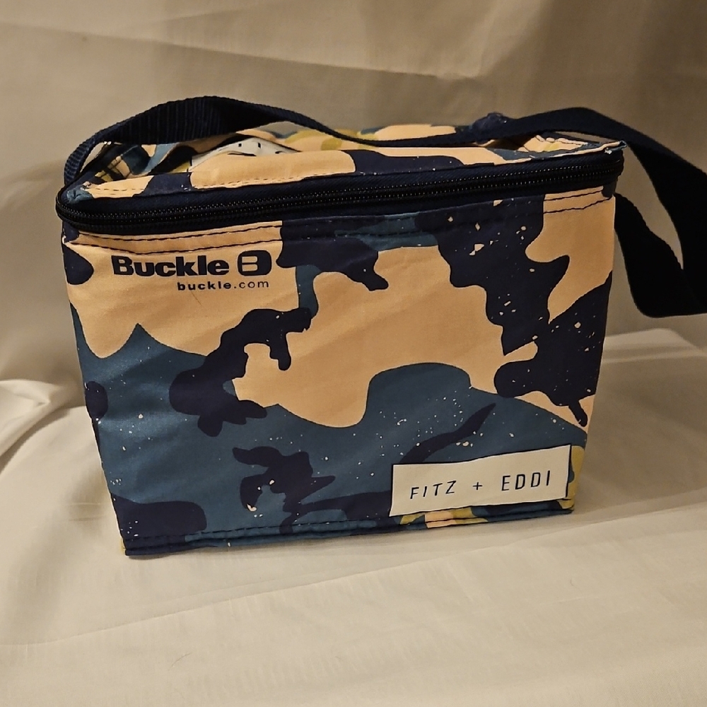 Buckle Blue and Tan Camouflage Cooler/ Lunchbox